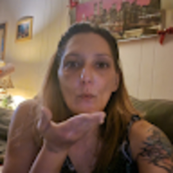 Meet your Posher, Jennifer - Picture 1 of 1